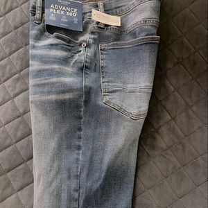 Arizona Jeans Size 30 waist 29 Length with tags still on them never been worn.